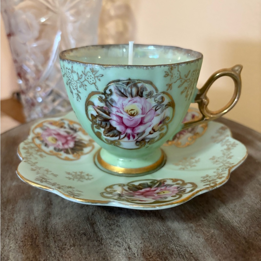 Vintage Green and Pink China Teacup Soy with lavender Candle